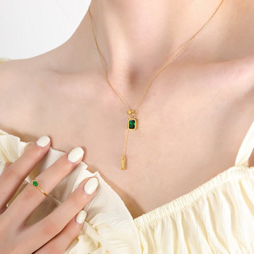 不锈钢饰品与妆容的搭配(图1) 6.jpg