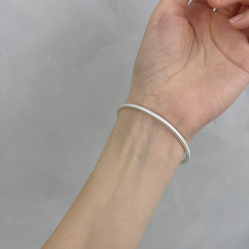 怎样让银饰品坚持灼烁(图1) 8.jpg