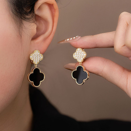 人生就是博·(中国区)官方网站z6饰品厂以工艺绘就饰品新形态(图1) 3.jpg